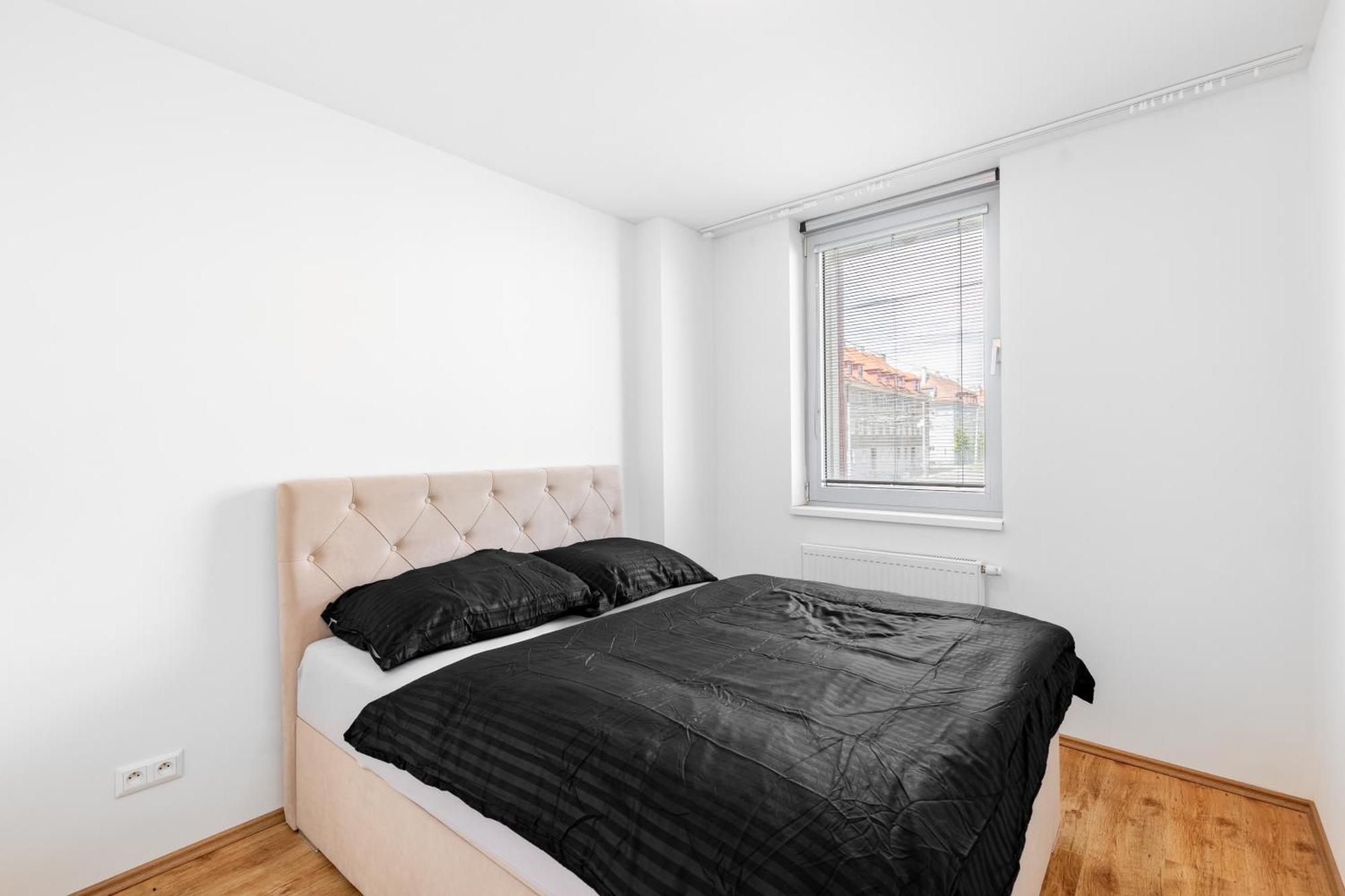 Leo Apartment - Ac & Free Parking Bratislava Exterior foto